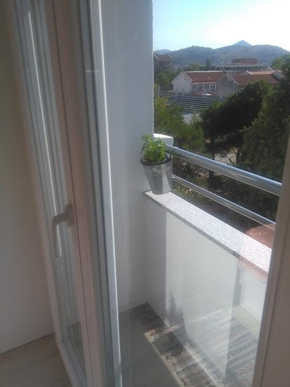 Apartman Park Требинье Экстерьер фото